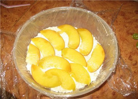 Торт мороженое с персиками