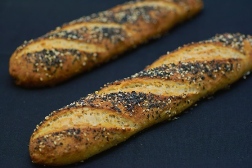 Булочки с кунжутом и маком