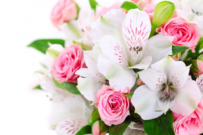 Как поздравить любимую с 8 Марта