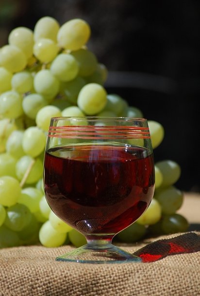 Как правильно хранить домашнее вино