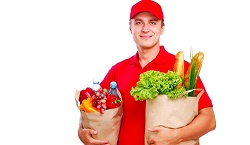 Доставка еды через службу такси: достоинства и способы заказа