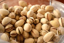 Жарим фисташки на сковороде: этапы приготовления и особенности