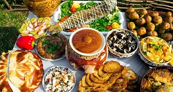 Гастрономічна мандрівка Україною: ТОП-10 рецептів з різних регіонів