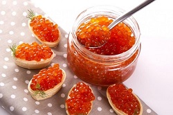 Красная икра кеты: достоинства и полезные свойства вкусного деликатеса