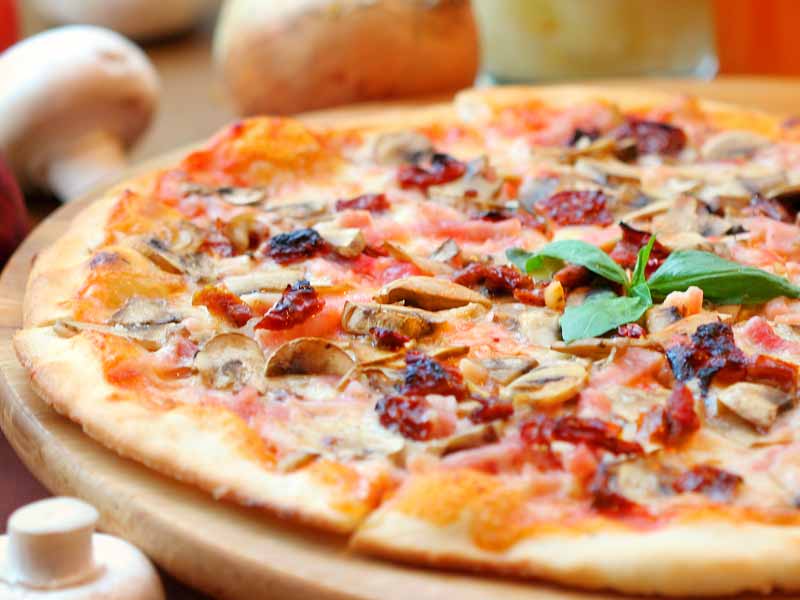 Пицца с куриным филе