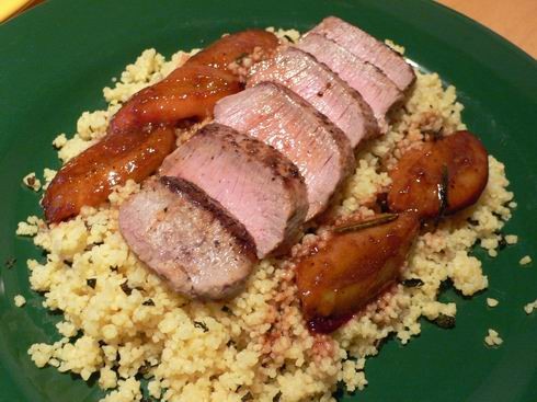 Филе ягненка с рагу из кольраби и маслом грецкого ореха