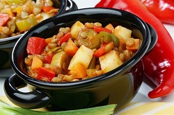 Простой рецепт вкусного рагу с курицей: что потребуется и как готовить