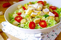 Салат Цезарь- любимая классика с простым рецептом и безупречным вкусом
