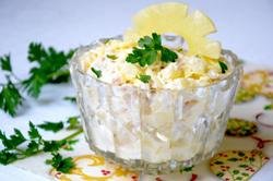 Салат с курицей и ананасами: варианты, ингредиенты и этапы приготовления