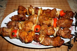 Шашлык в домашних условиях: выбор мяса, подготовка и нарезка