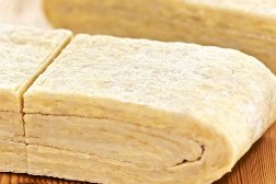 Способ приготовления слоеного дрожжевого теста в домашних условиях