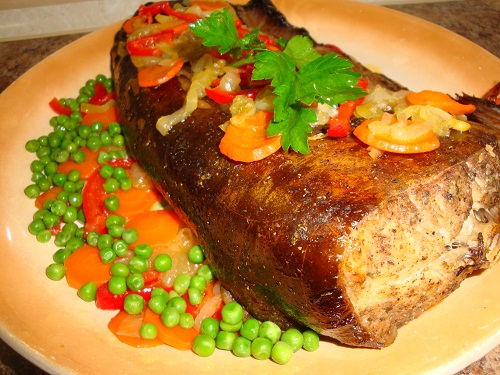 Сом, запеченный в духовке