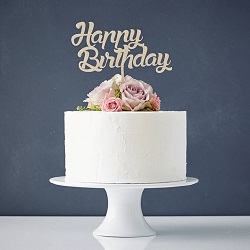 Топперы для торта: назначение и достоинства такого украшения