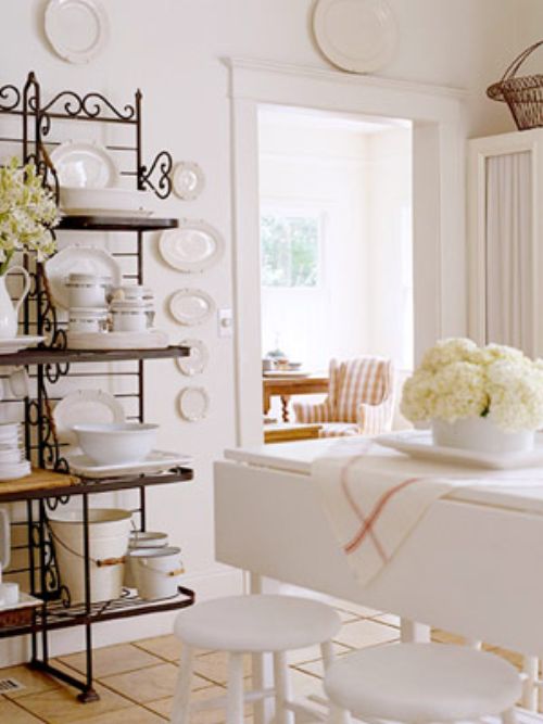 Украшение стены на кухне