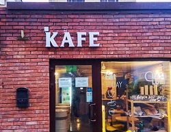 Как должна выглядеть вывеска для кафе, чтобы привлекать гостей