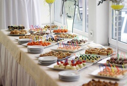 Какие закуски для фуршета на теплоходе выбрать