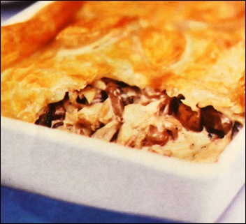 Овощная запеканка из курицы и грибов